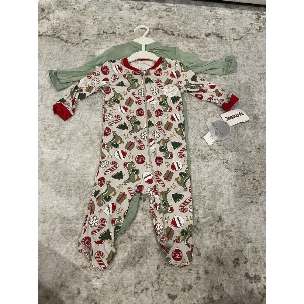 NWT Set‎ Of 2 Baby 6-9 Month Christmas Dinosaur Pajamas Zip Up One Piece